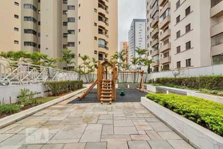 Apartamento à venda com 101m², 4 quartos e 3 vagasÁrea comum - Playground