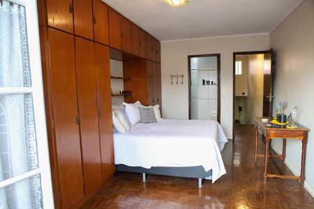 Casa à venda com 3 quartos, 218m² em Vila Adalgisa, São Paulo