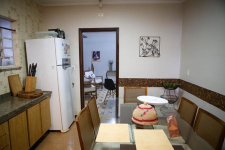 Casa à venda com 218m², 3 quartos e 2 vagasCozinha