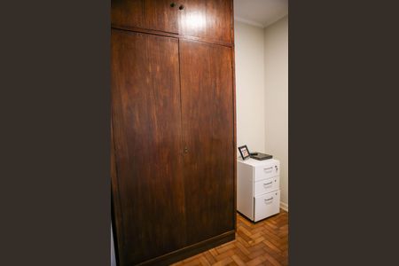 Casa à venda com 218m², 3 quartos e 2 vagasQuarto 3