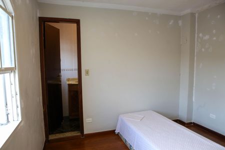 Casa à venda com 218m², 3 quartos e 2 vagasQuarto 2