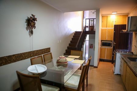 Casa à venda com 218m², 3 quartos e 2 vagasCozinha