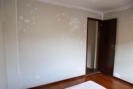 Casa à venda com 218m², 3 quartos e 2 vagasQuarto 2