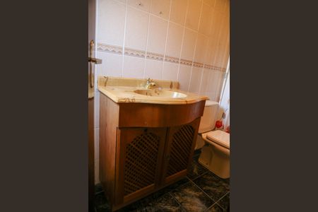 Casa à venda com 218m², 3 quartos e 2 vagasQuarto 2  - Banheiro
