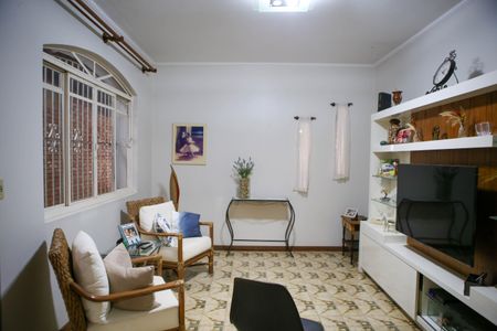 Casa à venda com 3 quartos, 218m² em Vila Adalgisa, São Paulo