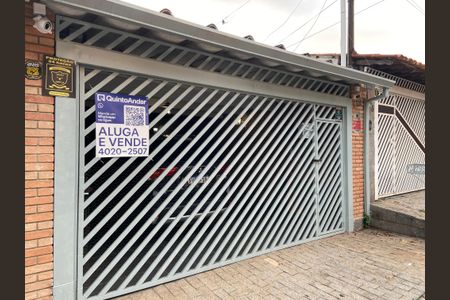 Casa à venda com 218m², 3 quartos e 2 vagasFachada