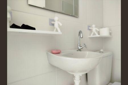 Apartamento para alugar com 44m², 2 quartos e sem vaga Apartamento para alugar com 44m², 2 quartos e sem vagaBanheiro