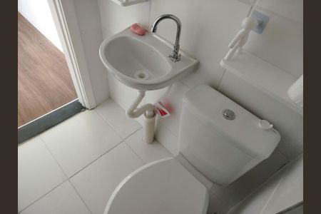 Apartamento para alugar com 44m², 2 quartos e sem vaga Apartamento para alugar com 44m², 2 quartos e sem vagaBanheiro