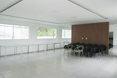Apartamento para alugar com 23m², 2 quartos e 1 vagaÁrea comum - Salão de festas