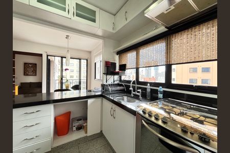 Apartamento para alugar com 81m², 2 quartos e 2 vagasCozinha