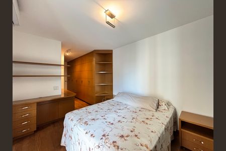 Apartamento para alugar com 81m², 2 quartos e 2 vagasSuíte 2