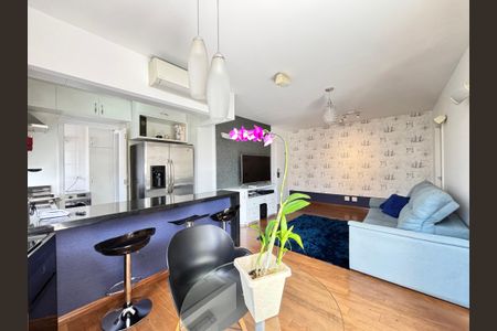 Apartamento para alugar com 81m², 2 quartos e 2 vagasSala