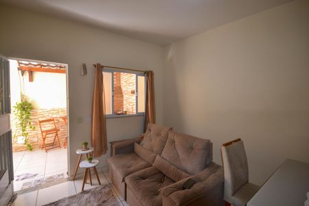 Sala de casa para alugar com 2 quartos, 130m² em Centro, Nilópolis