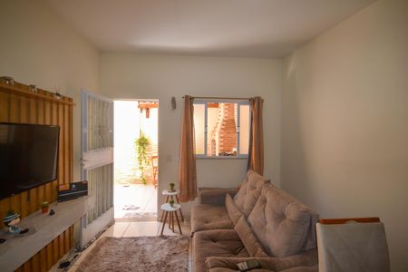 Sala de casa para alugar com 2 quartos, 130m² em Centro, Nilópolis