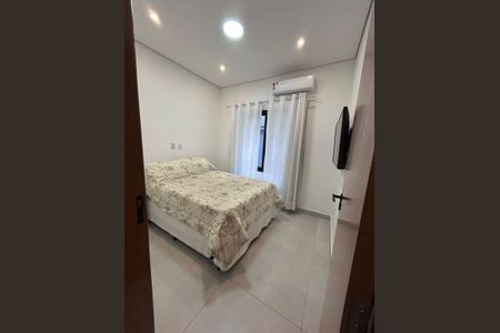 Casa de condomínio para alugar com 250m², 3 quartos e 4 vagas Casa de condomínio para alugar com 250m², 3 quartos e 4 vagasQuarto