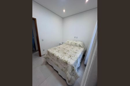 Casa de condomínio para alugar com 250m², 3 quartos e 4 vagas Casa de condomínio para alugar com 250m², 3 quartos e 4 vagasQuarto