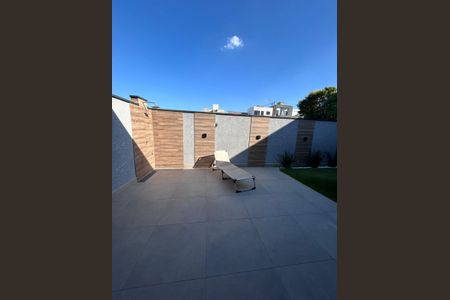 Casa de condomínio para alugar com 250m², 3 quartos e 4 vagas Casa de condomínio para alugar com 250m², 3 quartos e 4 vagasÁrea externa