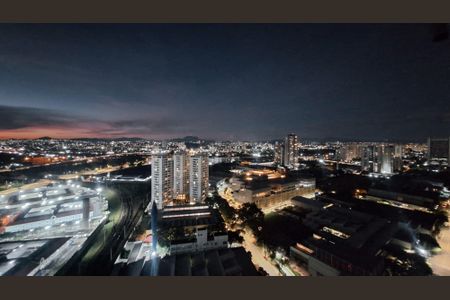 Apartamento à venda com 140m², 3 quartos e 2 vagas Apartamento à venda com 140m², 3 quartos e 2 vagasVista