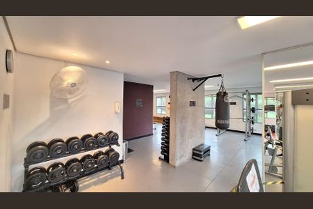 Apartamento à venda com 140m², 3 quartos e 2 vagas Apartamento à venda com 140m², 3 quartos e 2 vagasAcademia