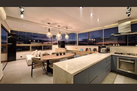 Apartamento à venda com 140m², 3 quartos e 2 vagas Apartamento à venda com 140m², 3 quartos e 2 vagasSala/Cozinha