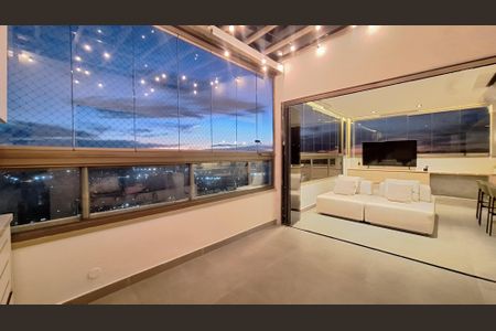 Apartamento à venda com 140m², 3 quartos e 2 vagas Apartamento à venda com 140m², 3 quartos e 2 vagasVaranda