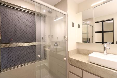 Apartamento à venda com 140m², 3 quartos e 2 vagasBanheiro da Suíte