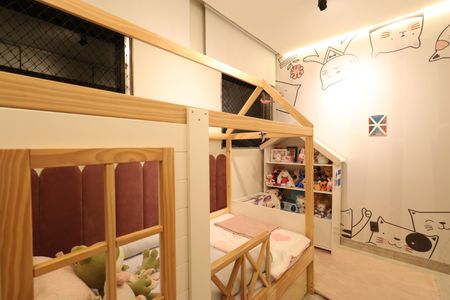 Apartamento à venda com 140m², 3 quartos e 2 vagasQuarto 2
