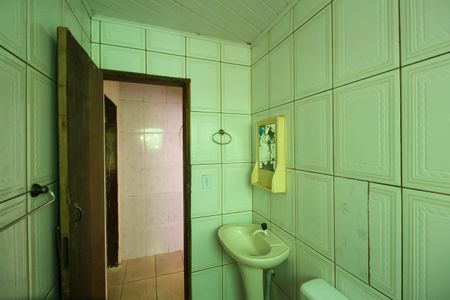 Banheiro de casa para alugar com 1 quarto, 50m² em Jardim Três Marias, São Paulo