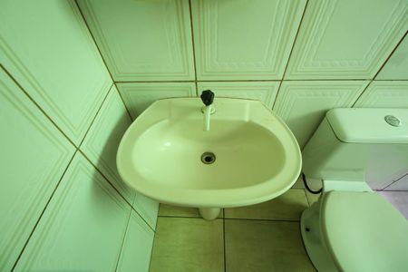 Banheiro de casa para alugar com 1 quarto, 50m² em Jardim Três Marias, São Paulo