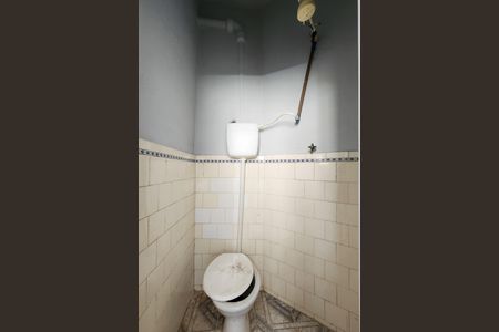 Apartamento para alugar com 55m², 2 quartos e sem vaga Apartamento para alugar com 55m², 2 quartos e sem vagaBanheiro de Serviço