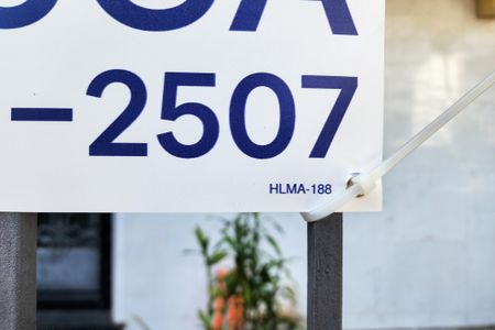 Apartamento para alugar com 55m², 2 quartos e sem vaga Apartamento para alugar com 55m², 2 quartos e sem vagaPlaca HLMA-188