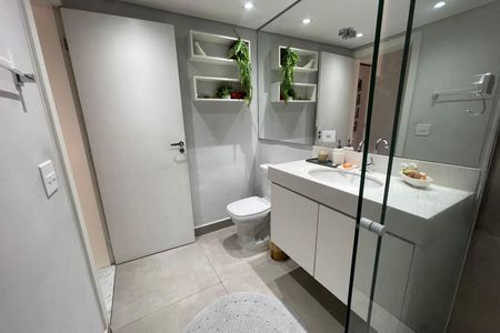 Apartamento à venda com 152m², 2 quartos e 2 vagasBanheiro 