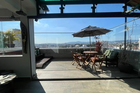 Apartamento à venda com 152m², 2 quartos e 2 vagasÁrea externa