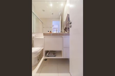 Apartamento à venda com 80m², 2 quartos e 1 vagaBanheiro 2