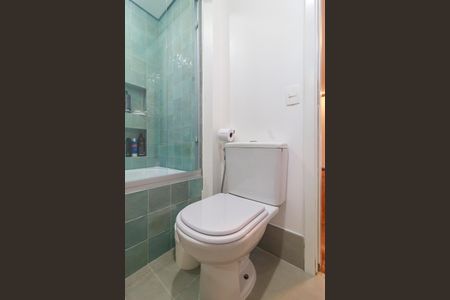 Apartamento à venda com 80m², 2 quartos e 1 vagaSuíte - Banheiro