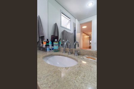 Apartamento à venda com 80m², 2 quartos e 1 vagaSuíte - Banheiro