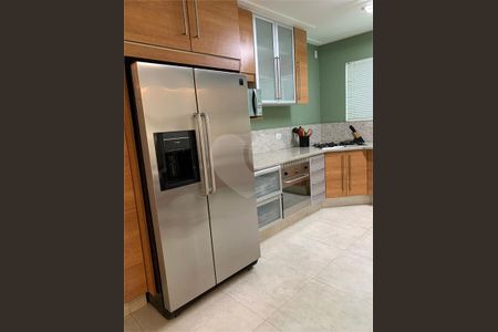 Casa à venda com 4 quartos, 400m² em Jardim Avelino, São Paulo