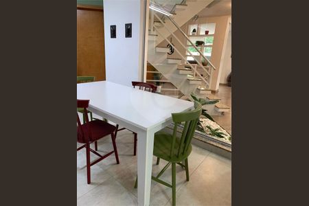 Casa à venda com 4 quartos, 400m² em Jardim Avelino, São Paulo