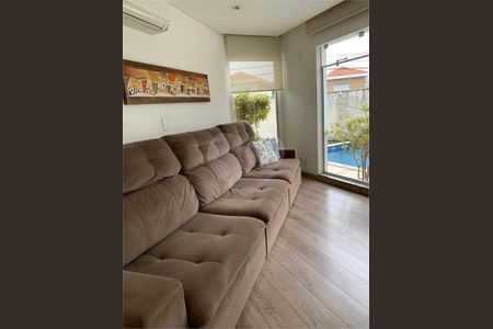 Casa à venda com 4 quartos, 400m² em Jardim Avelino, São Paulo