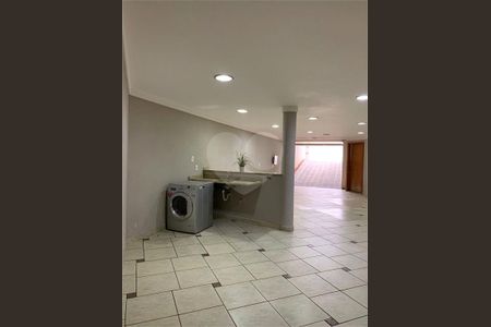 Casa à venda com 4 quartos, 400m² em Jardim Avelino, São Paulo