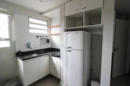 Cozinha de apartamento para alugar com 1 quarto, 30m² em Vila Polopoli, São Paulo