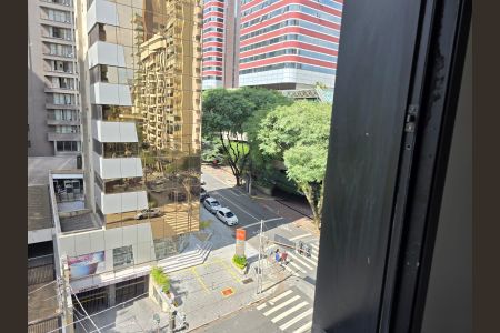 Apartamento para alugar com 37m², 1 quarto e 1 vagaVista da varanda