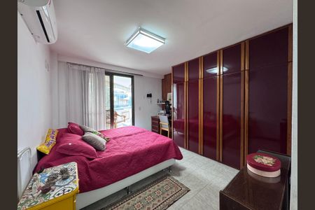 Apartamento à venda com 186m², 4 quartos e 2 vagasQuarto 