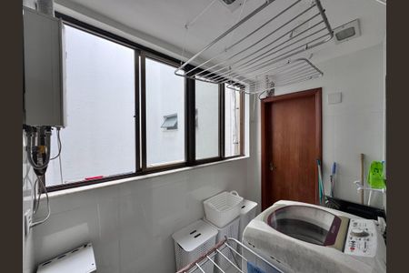 Apartamento à venda com 186m², 4 quartos e 2 vagasCozinha e Área de Serviço