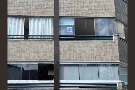 Apartamento à venda com 186m², 4 quartos e 2 vagasPlaquinha Quinto Andar