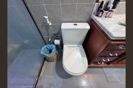 Apartamento à venda com 186m², 4 quartos e 2 vagasBanheiro Social