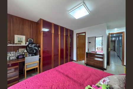 Apartamento à venda com 186m², 4 quartos e 2 vagasSuíte 2