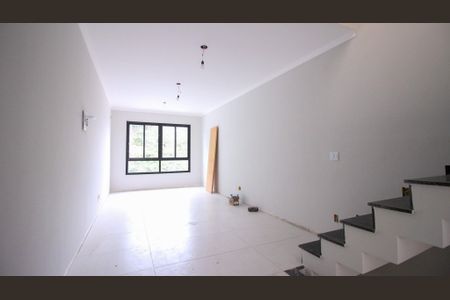 Casa à venda com 125m², 3 quartos e 2 vagasSala
