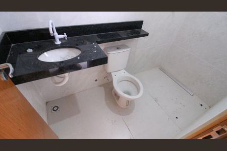 Casa à venda com 125m², 3 quartos e 2 vagasBanheiro da Suíte