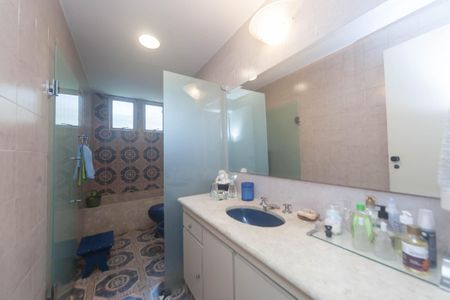 Apartamento à venda com 280m², 4 quartos e 3 vagasBanheiro Social